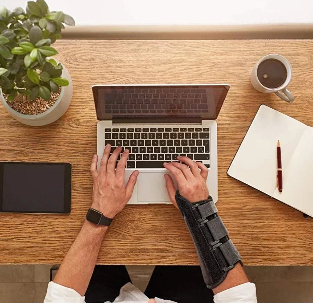 Stabilizator Nadgarstka z Szyną – Profesjonalne Wsparcie i Regeneracja